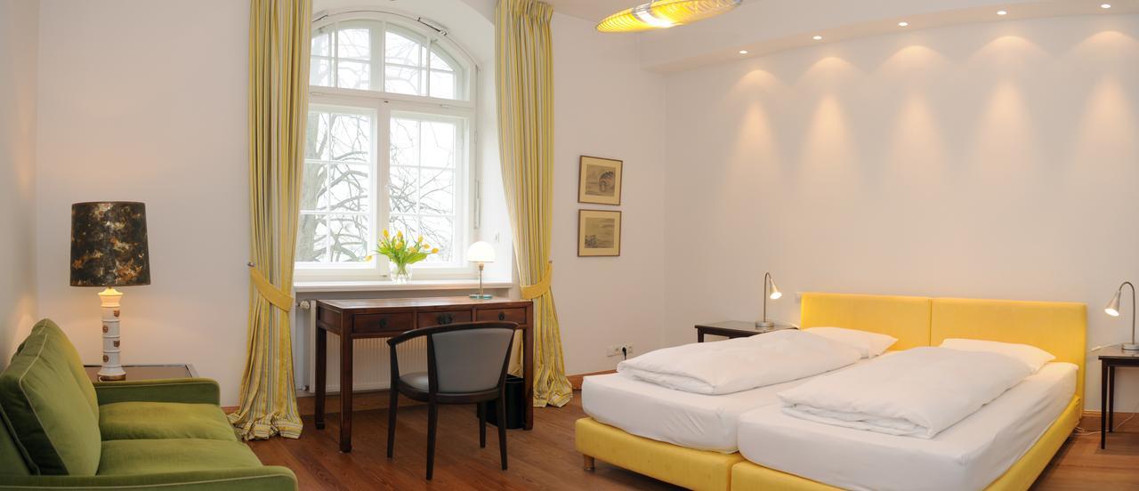 Landhaus Stocker Hotel Feldberg in Mecklenburg Eksteriør billede